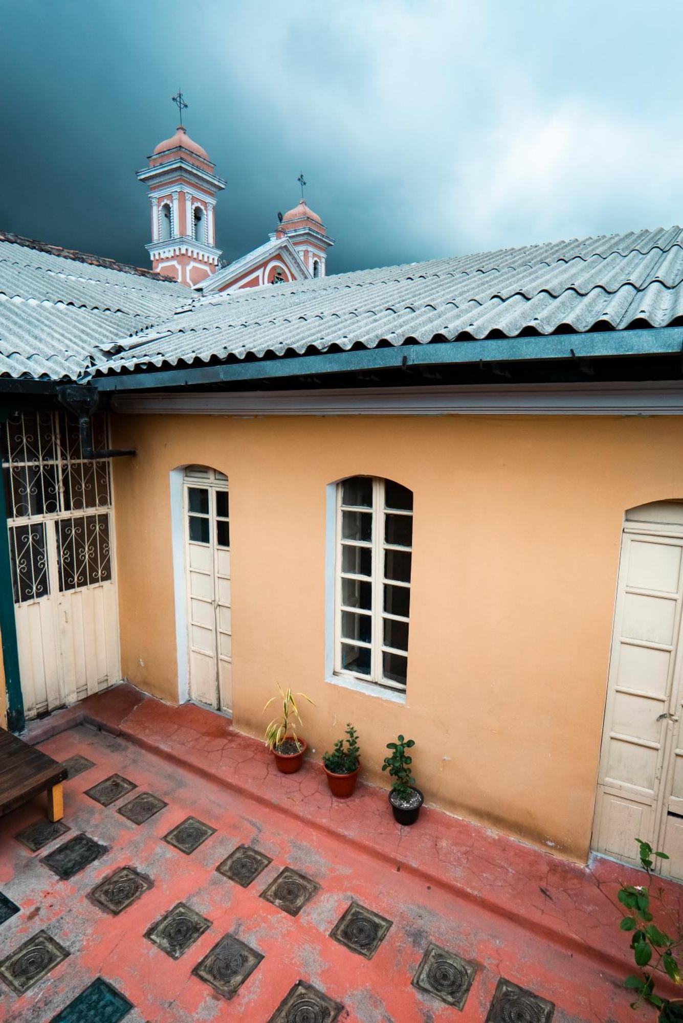 Basshaus Hotel Huamboya Екстериор снимка